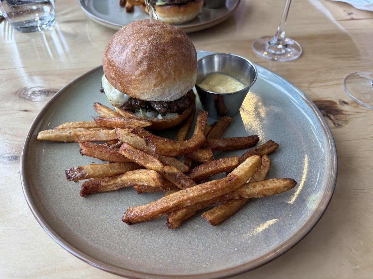 Gezellig — Restaurant