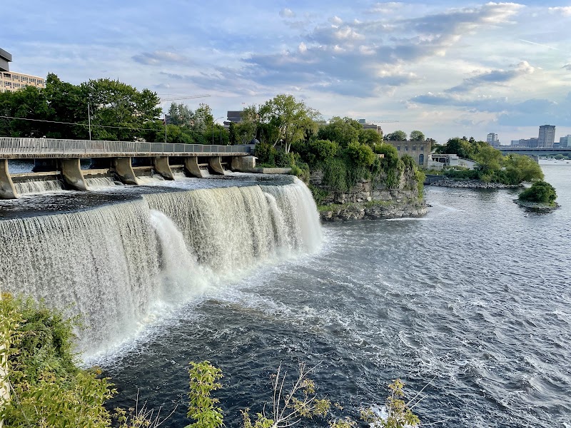 Tavern on the Falls
